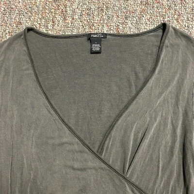 Rue21 Tops Womens Large Surplice V-Neck Long Sleeve Cropped Top Gray - Image 1 of 4