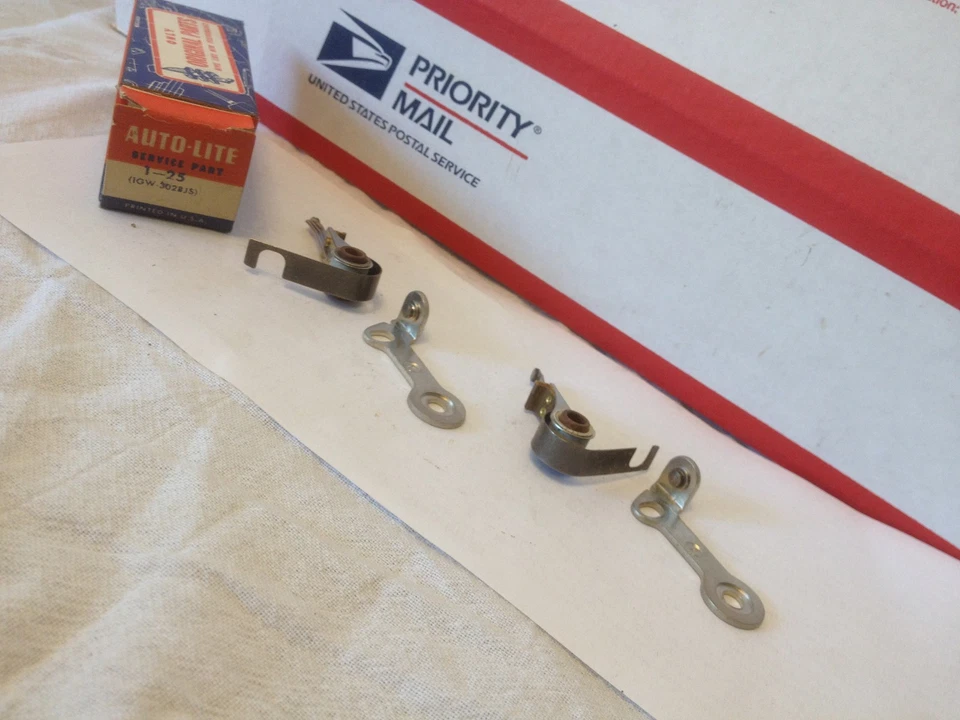 Dodge, DeSoto, Hudson, Packard, Dart, Nash ignition points;  NOS.    Item:  5185 - Image 1 of 1