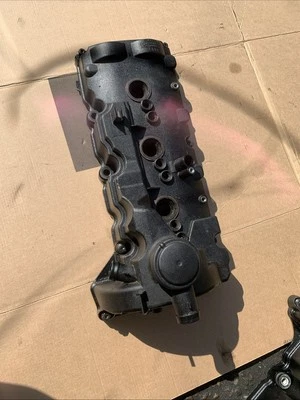 AUDI A6 3.0TDI ROCKER COVER 05903470AS - Image 1 of 4