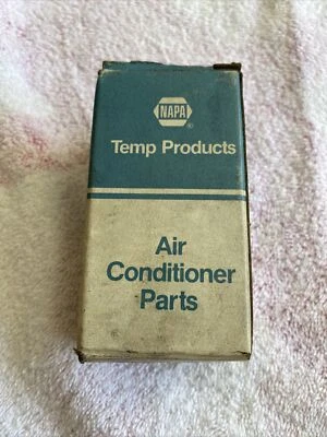 Montaje de aire acondicionado automotriz Murray Corporation. Intercambio de competidores: NAPA 201051 Foto 1 de 3