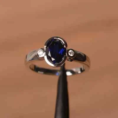 Anillo de compromiso de diamantes de zafiro natural de corte ovalado de 2,20 quilates platino sólido 950 7 8 Foto 1 de 4