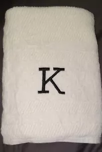 Peri bath towel white w/Initial "K" in black - Picture 1 of 3