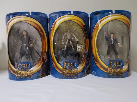 Lot of 3 2003 Lord of the Rings ROTK figs: Aragorn, Smeagol, Prologue Bilbo NIP Cover