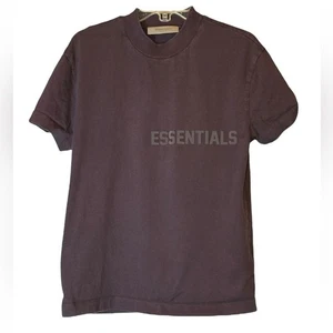T-shirt manica corta marrone Fear of God Essentials - Foto 1 di 8