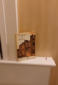 Towns and Cities; by Emrys Jones - Imagen 1 de 1