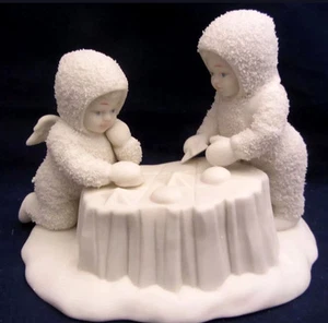 STARS IN A ROW TIC TAC TOE # 68225 DEPT 56 retirados Snowbabies - Imagen 1 de 5