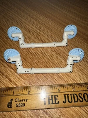Par de tiradores de cajón vintage de 6" azul y blanco festoneado diseño tocador oficina etc. Foto 1 de 4