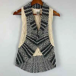 Max Studio Girls Neutral Knit Sweater Vest Size 7/8 - Picture 1 of 5