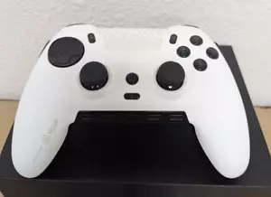 SCUF ENVISION PRO Wireless PC Gaming Controller -White Black (Missing Dongle) - Picture 1 of 4