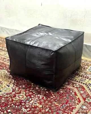 Puf negro hecho a mano reposapiés puf cuadrado marroquí sin relleno vintage Foto 1 de 4
