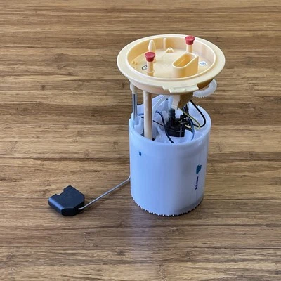 Volkswagen Passat 2.0 2012-2015 motor diésel bomba de combustible motor OEM Foto 1 de 4