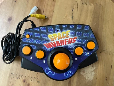 Space Invaders Arcade Game 5-in-1 Plug n Play TV (Radica, 2003) *Tested Works* - Image 1 of 4
