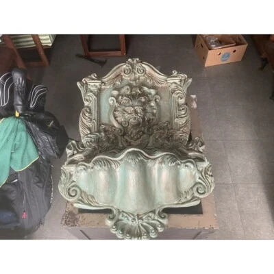 Lion Head Wall Fountain Concrete Stunning - Image 1 of 4