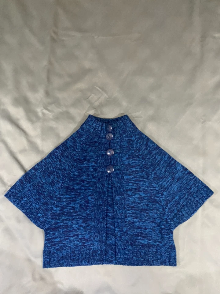 Cárdigan Allison Britney Columpio Abierto Capa Crochet Estilo 3 Botones en el Cuello Talla Med Foto 1 de 4