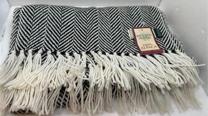 Mucros Weavers 100% Alpaca Scarf from Ireland Black & White 64" New With Tags - Picture 1 of 2