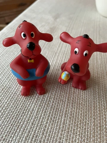 Clifford The Big Red Dog Water Squirter Toy Scholastic Bath Toys Pool Toys Cover