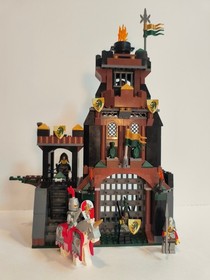 LEGO Kingdoms: Prison Tower Rescue (7947) 100% Complete. Minifigs and Manuals.