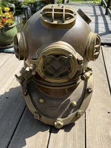 Vintage 1941 U.S Navy Mark V Brass / Copper Diving Helmet - Picture 1 of 12