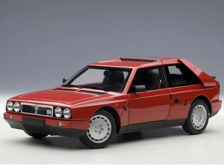 Autoart 74771 1/18 LANCIA Delta S4 rojo Foto 1 de 1