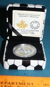 Moneda de 25 centavos de color de la Casa de la Moneda Canadiense 2014 - Copa Mundial de la FIFA Real Fútbol Canadiense - Imagen 1 de 3