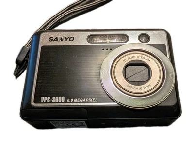 Sanyo VPC-S600 6.0MP Digital Camera Black 3x Zoom – Tested, Works - Image 1 of 4