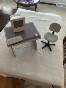 American Girl Pleasant Co Computertisch & Drehstuhl, Macintosh Computer  - Bild 1 von 3