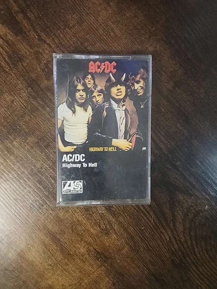 AC/DC - Highway to Hell (Cassette,  1979 ) canadian version angus young metal - Image 1 of 2