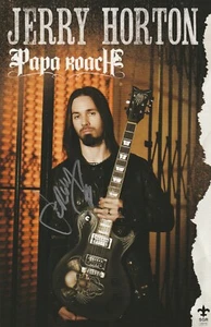 EPHMERA: SCHECTER ADV. TARJETA, AUTOGRAFIADA por JERRY HORTON de PAPA ROACH - Imagen 1 de 2