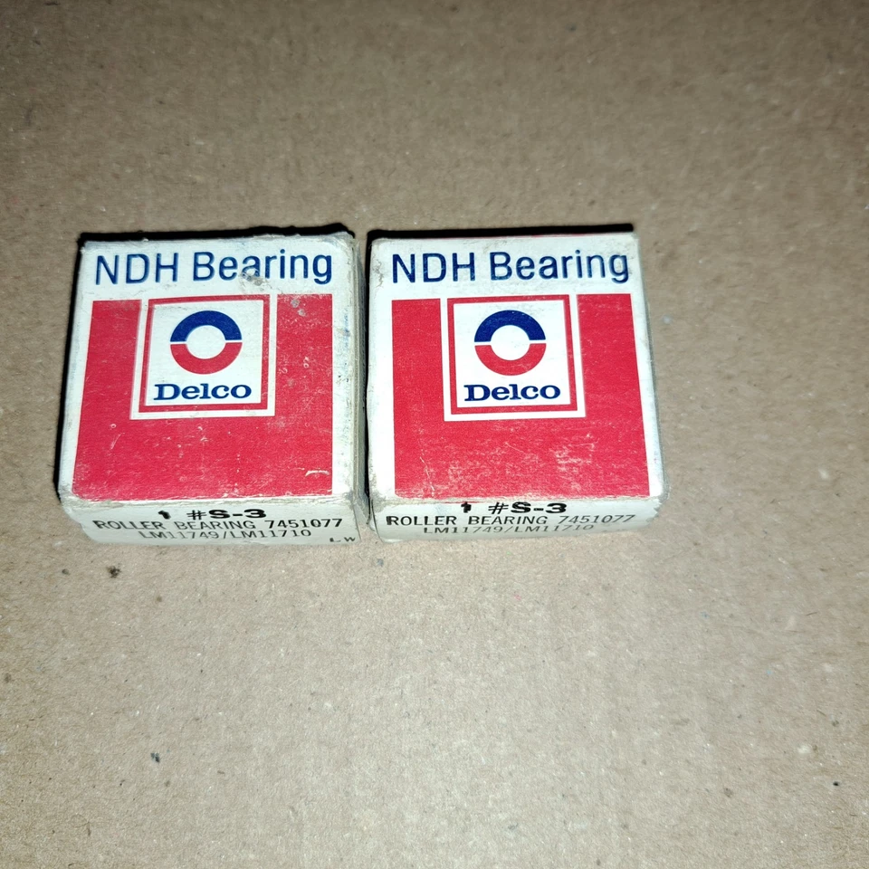 Rolamentos de rolos de roda GM NOS 1960-1980 Chevrolet Corvair & Vega # 7451077 (par) - Imagem 1 de 4