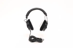 Beyerdynamic DT 990 PRO Studio Headphones (Ninja Black, Limited Edition) - Picture 1 of 4