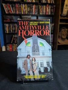 The Amityville Horror (VHS, 1979/1993) James Brolin Margot Kidder Rod Steiger - Picture 1 of 4
