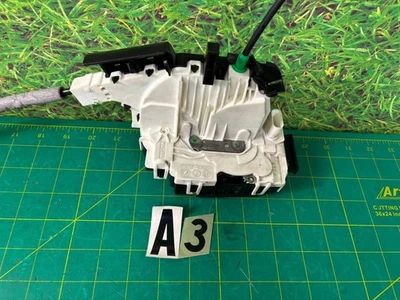 Actuador de bloqueo de pestillo de puerta delantera izquierda 12-16 Mercedes SLK250 R172 OEM Foto 1 de 4