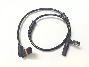 Sensor de velocidad de rueda ABS delantero izquierdo derecho para Mercedes-Benz W203 CLK SLK C180 C230 - Imagen 1 de 3