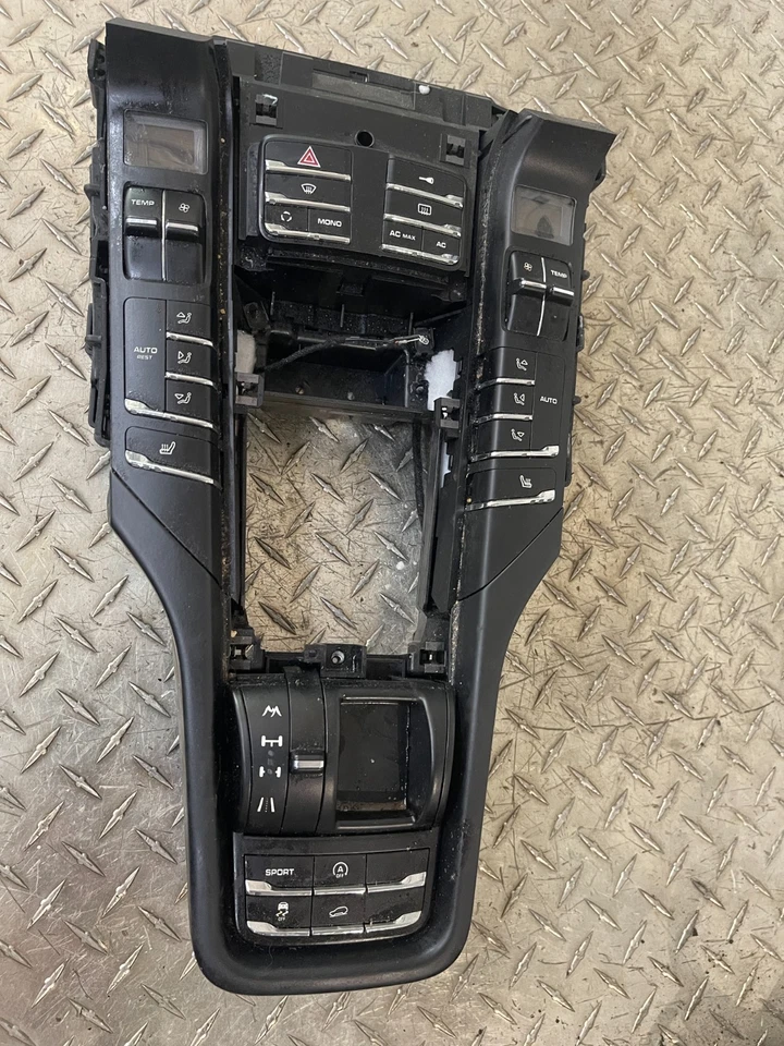 11-18 Porsche Cayenne S 958 Consola central delantera Calefacción Climatizador Foto 1 de 4