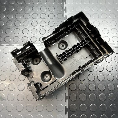 POWER DISTRIBUTION CENTER 2015 CHRYSLER 200 68158445AC OEM - Image 1 of 4