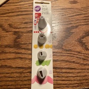 Wilton Icing Tip Set - Picture 1 of 4