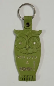 Vintage Green Owl Advertising Keychain "We Give A Hoot!" Houston Texas Flange Co - Picture 1 of 3