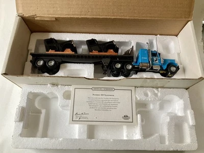 Matchbox ULTRA Die Cast Truck PacLease Double-cab Flatbed In Box 1:58 - Image 1 of 4