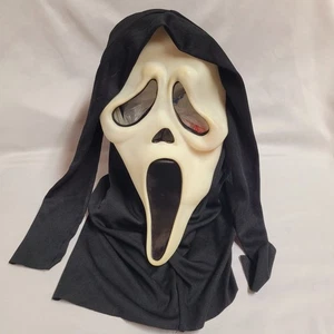 2010 April/June April-Jun Scream 4 Ghostface Mask EU Easter Unlimited Non-Glow - Picture 1 of 7