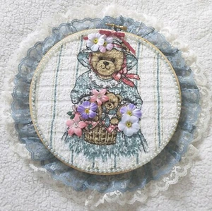 Vintage Embroidery Hoop Art Wall Décor~ Country Mama Bear With Baby Bear - Picture 1 of 5
