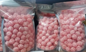 Brays CLOVE BALLS - 500g Sealed Bag - FREE POST - pick and mix classic sweet - Picture 1 of 6