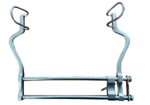 Surgical Retractor - Picture 1 of 2