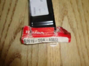 HONDA #60519-SDA-A00ZZ BRACKET FRONT FINDER - Bild 1 von 2