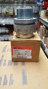 COOPER UNY705  2-1/2" CONDUIT UNION  W479 - Picture 1 of 1