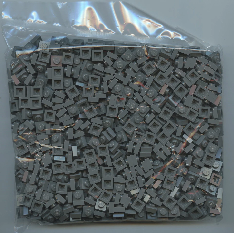 LEGO x 900 Dark Bluish Gray Plate 1 x 1 NEW bulk lot 3024 - Image 1 of 1