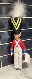 Madame Alexander Rockette Spielzeugsoldat Puppe Sammlerstück 9 Zoll groß mit Etikett - Bild 1 von 5