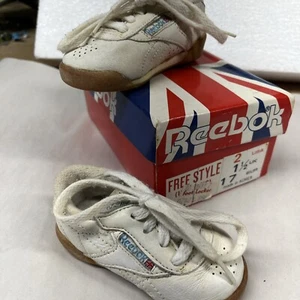 Vintage Reebok baby toddler Classic Kids Freestyle Shoe Sneaker White Size 2 - Picture 1 of 6