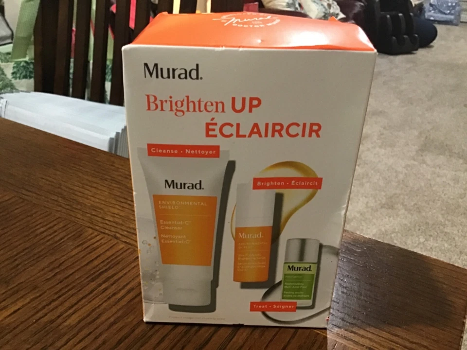 JUEGO DE VIAJE MURAD BRIGHTEN UP LIMPIADOR ESENCIAL C/ILUMINADOR GLICÓLICO VITAL C! Foto 1 de 1