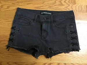 Express Black Denim Jeans Shorts Distressed Side Detail Women's Sz 4 Worn Once - Picture 1 of 6