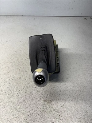 08-14 Palanca de cambios selectora de piso Mercedes C350 C300 C250 W204 2042673724 OEM Foto 1 de 4
